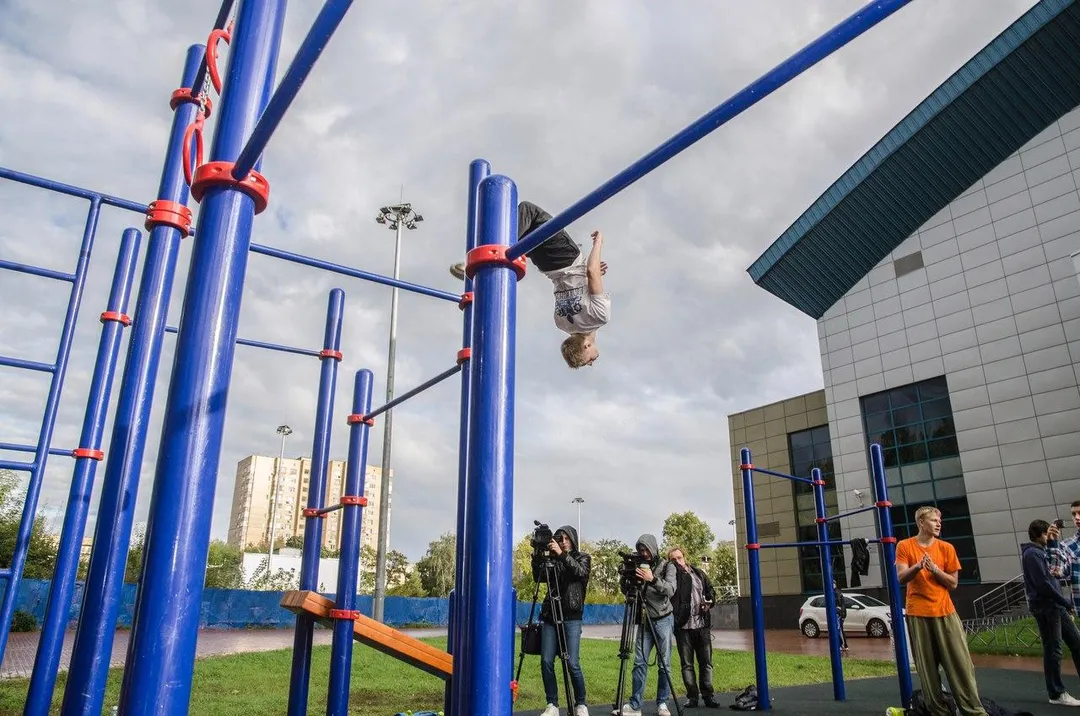 Klimmzugstange bei Calisthenics Park at Парковая улица, Балашиха – Foto 1 von 6
