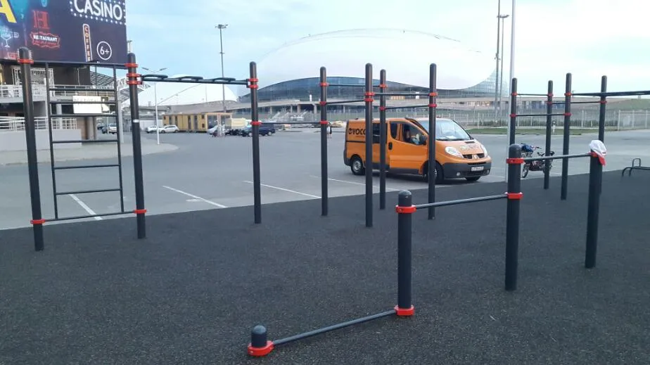 Parallel Gym Bars at Calisthenics Park at "Академия единоборств", Сириус – photo 2 of 4