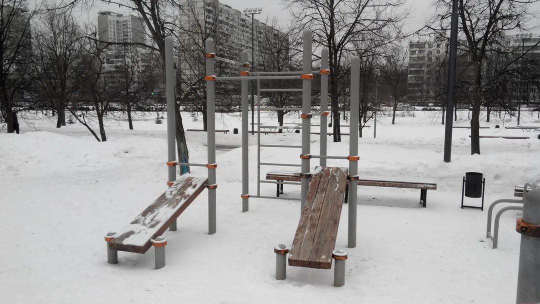 Barra de Dominadas en Calisthenics Park at Рузская улица, Москва – foto 6 de 8