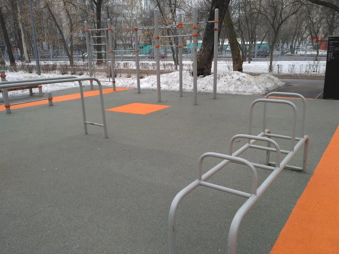 Monkey Bars la Calisthenics Park at улица Лазо, Москва – fotografia 3 din 5