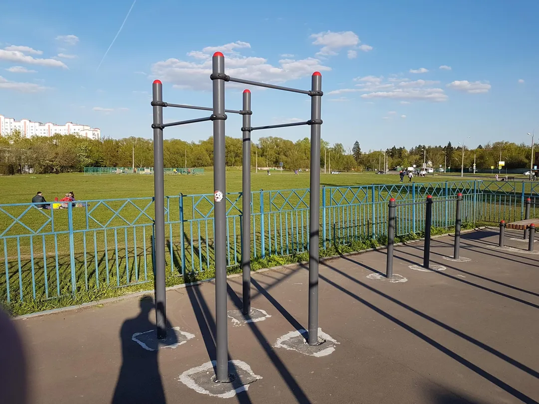 Pull Up Bar at Calisthenics Park at Венёвская улица, Москва – photo 7 of 8