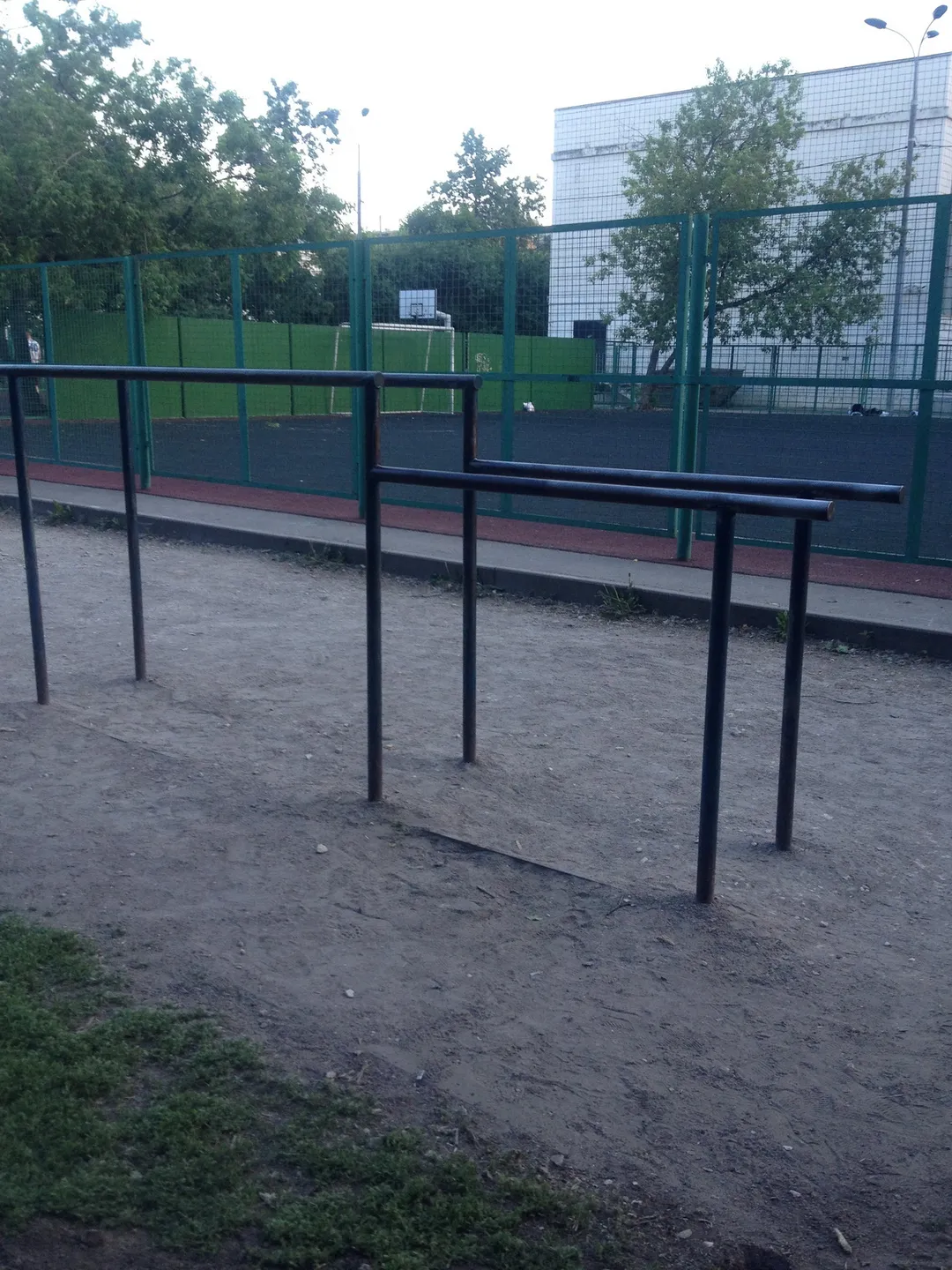 Barre de traction à Calisthenics Park at улица Александра Невского, Москва – photo 3 sur 3