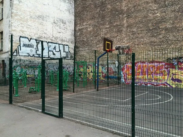 Wall Bars at Calisthenics Park at Коломенская улица, Санкт-Петербург – photo 3 of 3