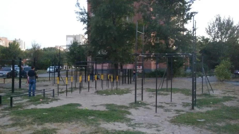 Barra de Dominadas en Calisthenics Park at улица Зорге, Ростов-на-Дону – foto 1 de 4