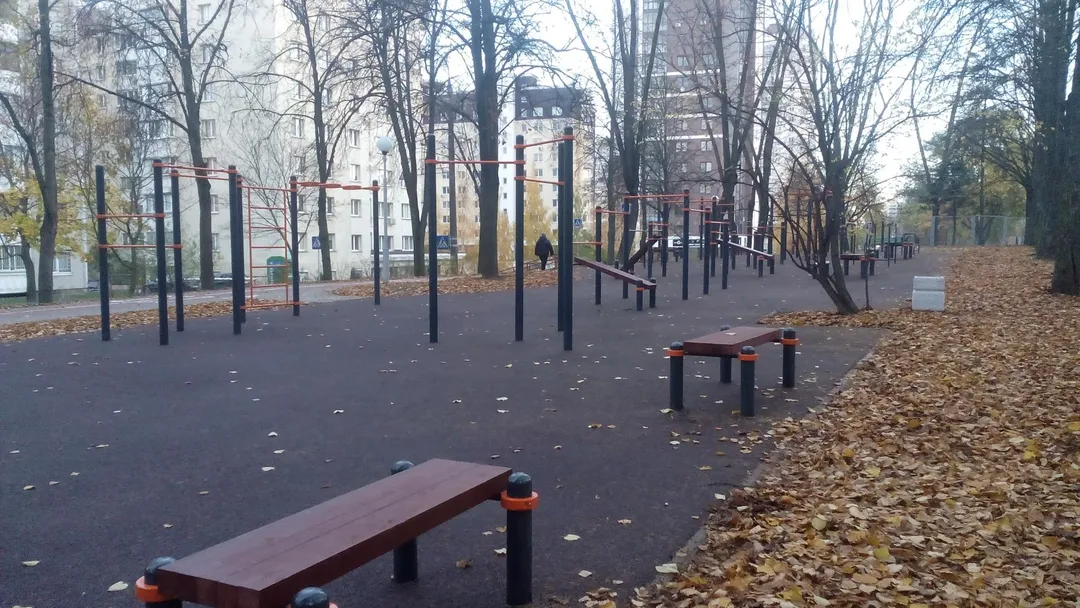 Barre de traction à Calisthenics Park at Усходняя вуліца, Мінск – photo 1 sur 4
