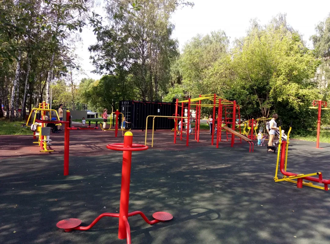 Klimmzugstange bei Calisthenics Park at улица Чапаева, Химки – Foto 1 von 1