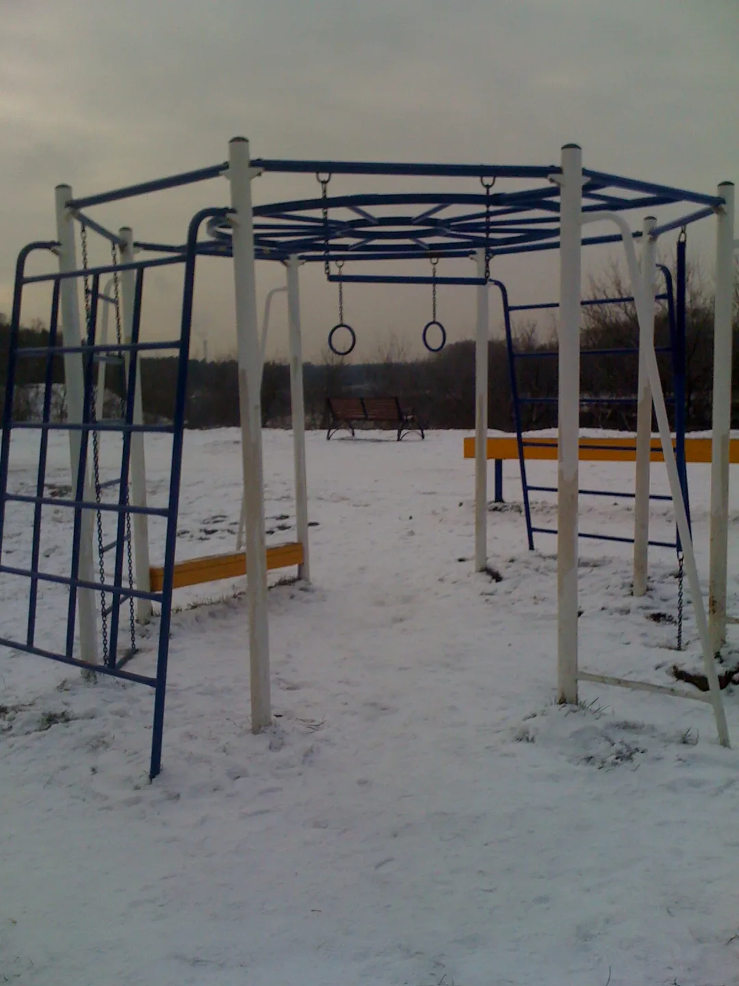 Турнік на майданчику Calisthenics Park at набережная Иосифа Кобзона, Москва – фото 1 з 3