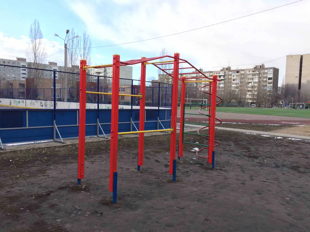 Barras Paralelas en Calisthenics Park at Новосибирская улица, Воронеж – foto 2 de 3