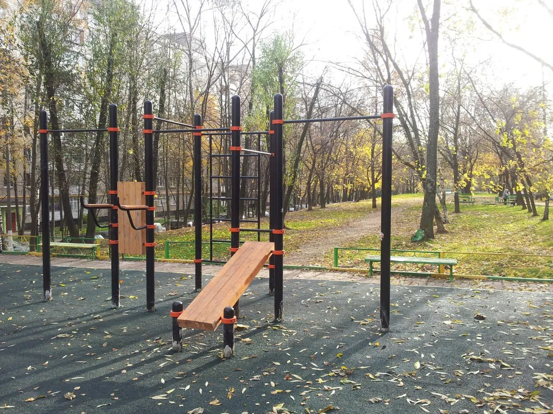 Barren bei Calisthenics Park at улица Красного Маяка, Москва #wp1548 – Foto 1 von 1