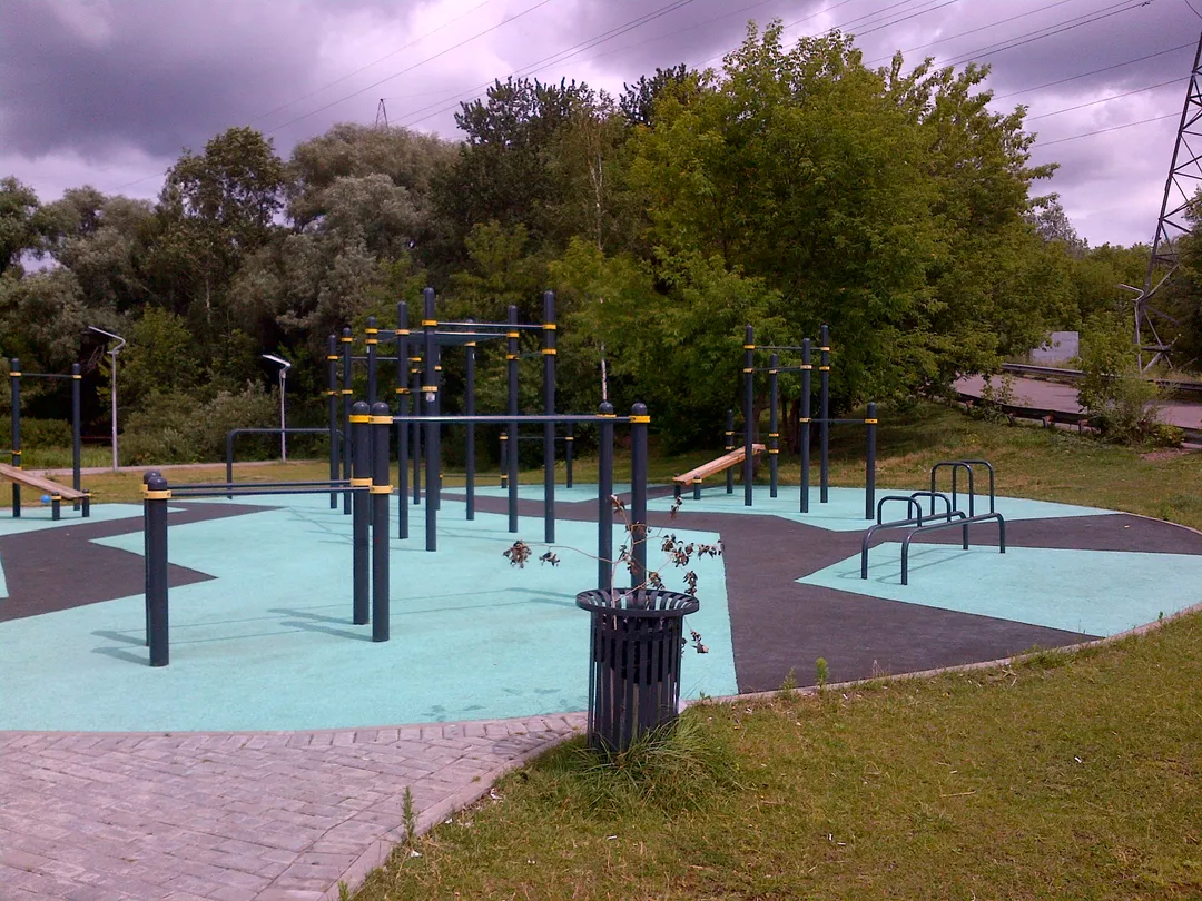 Bară de tracțiuni la Calisthenics Park at Левобережная улица, Москва – fotografia 3 din 3