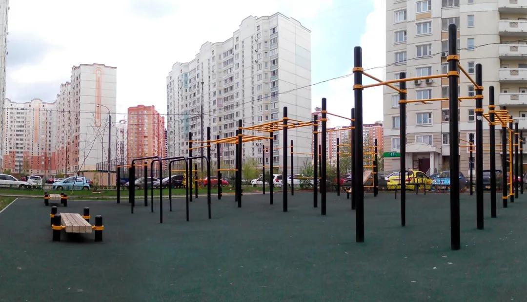 Wall Bars at Calisthenics Park at Павшинский бульвар, Красногорск – photo 2 of 5