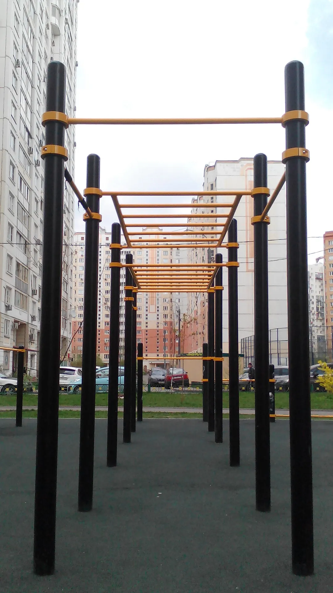 Pull Up Bar at Calisthenics Park at Павшинский бульвар, Красногорск – photo 5 of 5