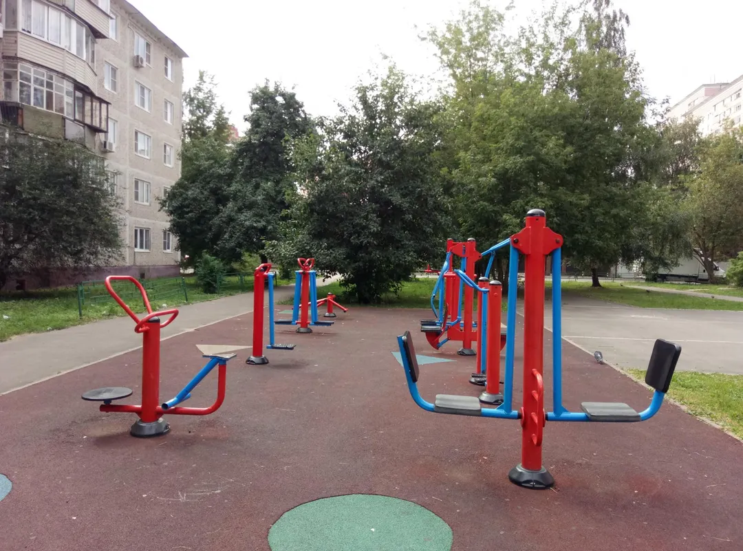 Hangelstange bei Calisthenics Park at Вишнёвая улица, Химки – Foto 3 von 3