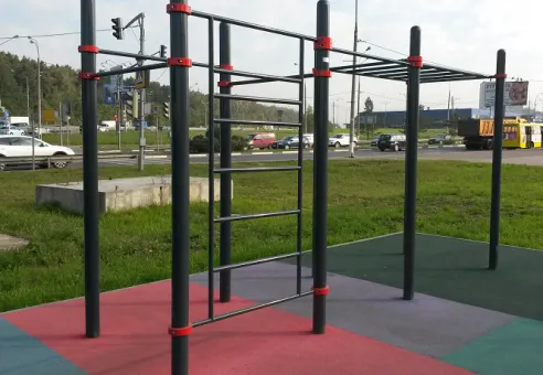 Spalliera presso Calisthenics Park at FlipFly, Мытищи – foto 2 di 7