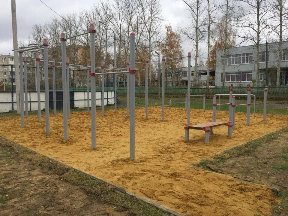 Barres parallèles à Calisthenics Park at Угловая улица, Егорьевск – photo 1 sur 7