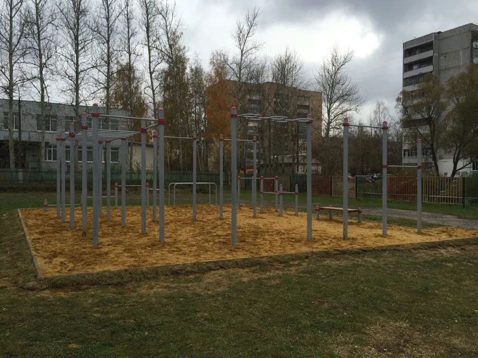 Barre de traction à Calisthenics Park at Угловая улица, Егорьевск – photo 3 sur 7