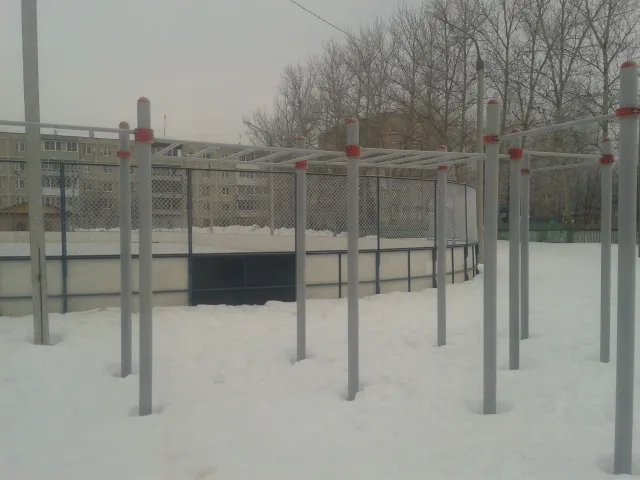 Barre de pompes à Calisthenics Park at Угловая улица, Егорьевск – photo 4 sur 7
