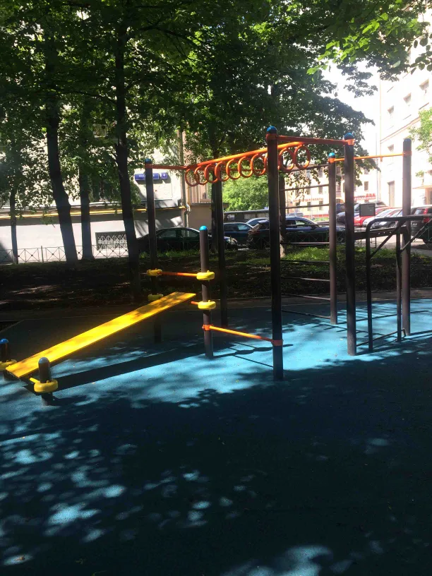Spalier la Calisthenics Park at Русаковская улица, Москва – fotografia 2 din 4