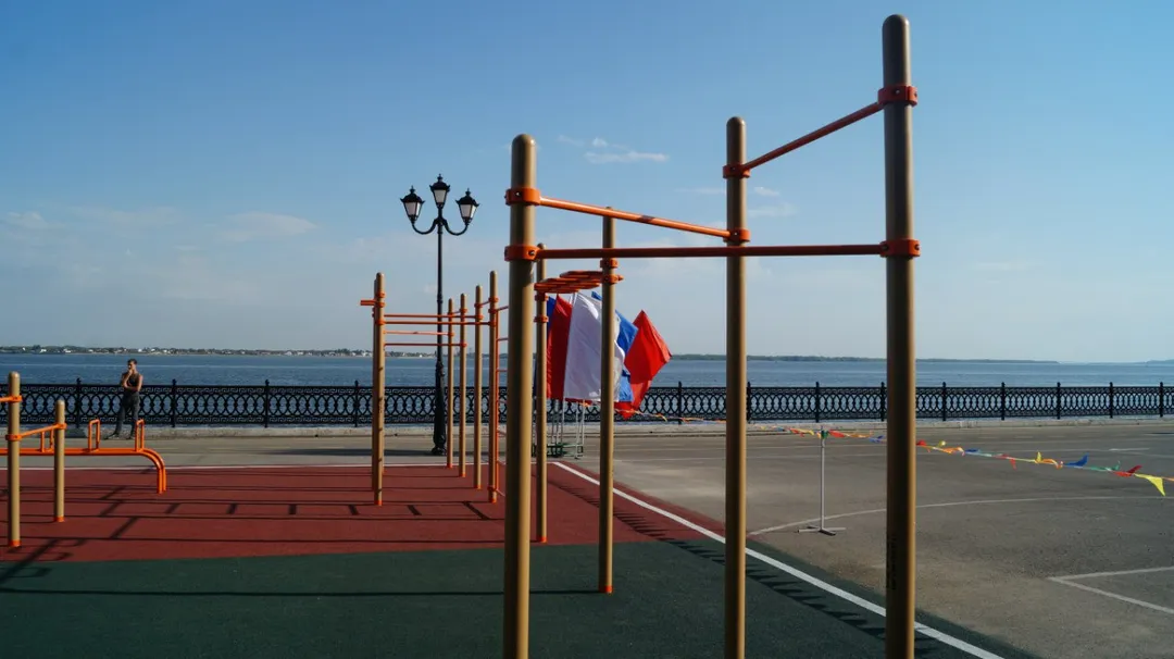 Spalliera presso Calisthenics Park at улица Чернышевского, Саратов – foto 2 di 3