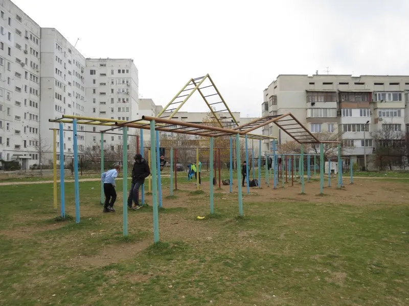 Barren bei Calisthenics Park at проспект Героев Сталинграда, Севастополь – Foto 1 von 3