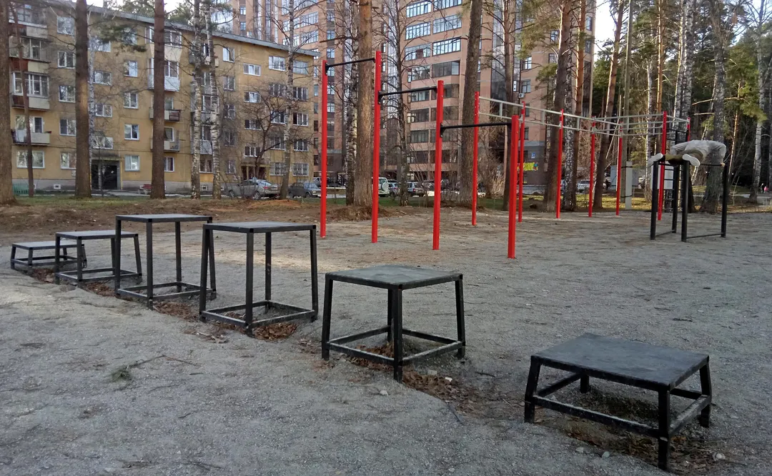 Jump Platform at Calisthenics Park at Шатурская улица, городской округ Новосибирск – photo 5 of 7