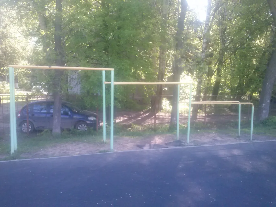 Parallel Gym Bars at Calisthenics Park at улица Бориса Корнилова, Нижний Новгород – photo 5 of 6