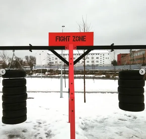 Abs Bench at Calisthenics Park at Пролетарская набережная, Тула – photo 6 of 9