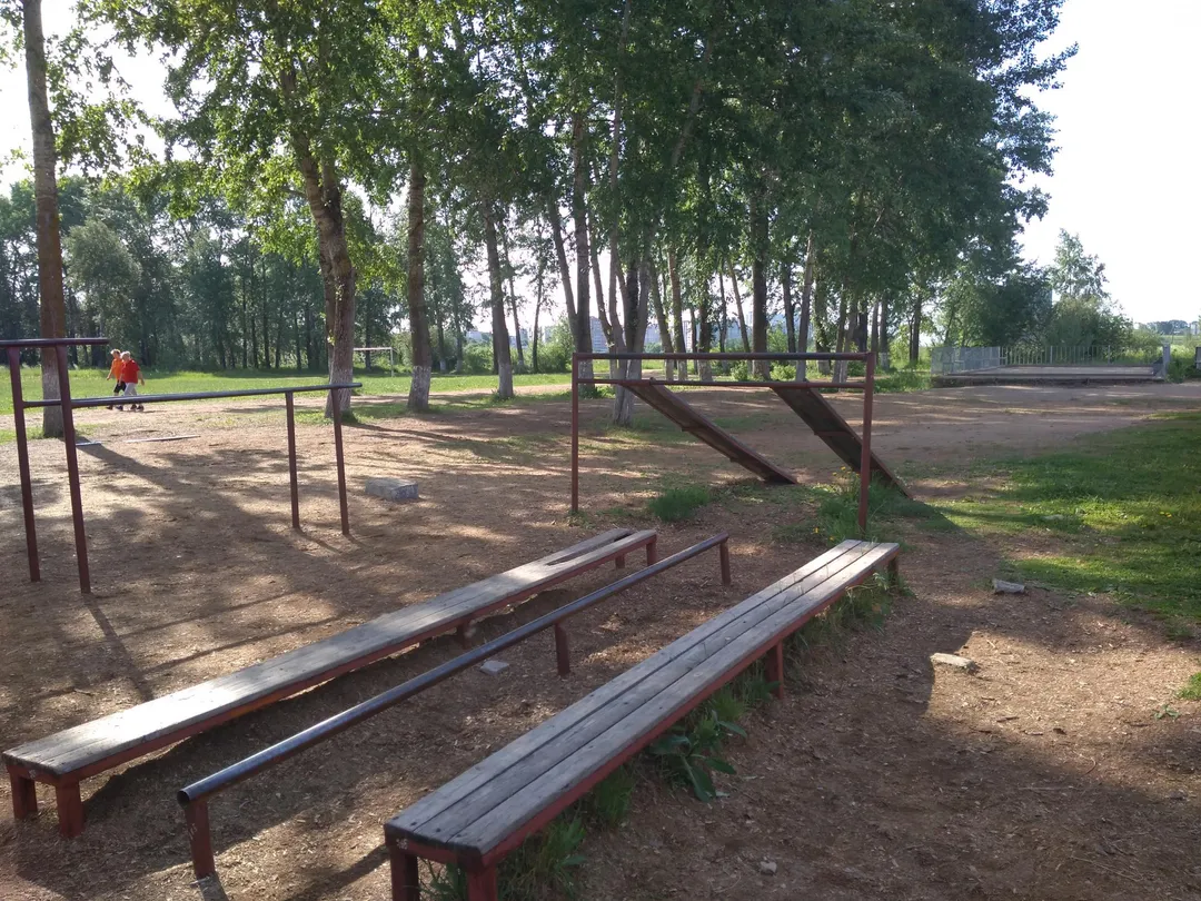 Klimmzugstange bei Calisthenics Park at Молодежная улица, Вологда – Foto 2 von 3