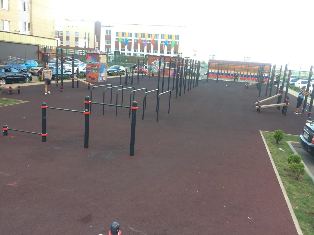 Parallele presso Calisthenics Park at улица Тухачевского, Ставрополь #wp1690 – foto 3 di 4