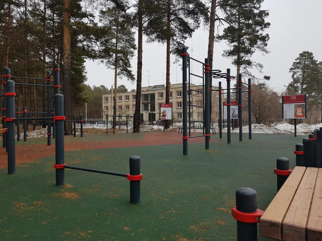 Push Up Bar at Calisthenics Park at улица Чайковского, Ангарск – photo 9 of 11