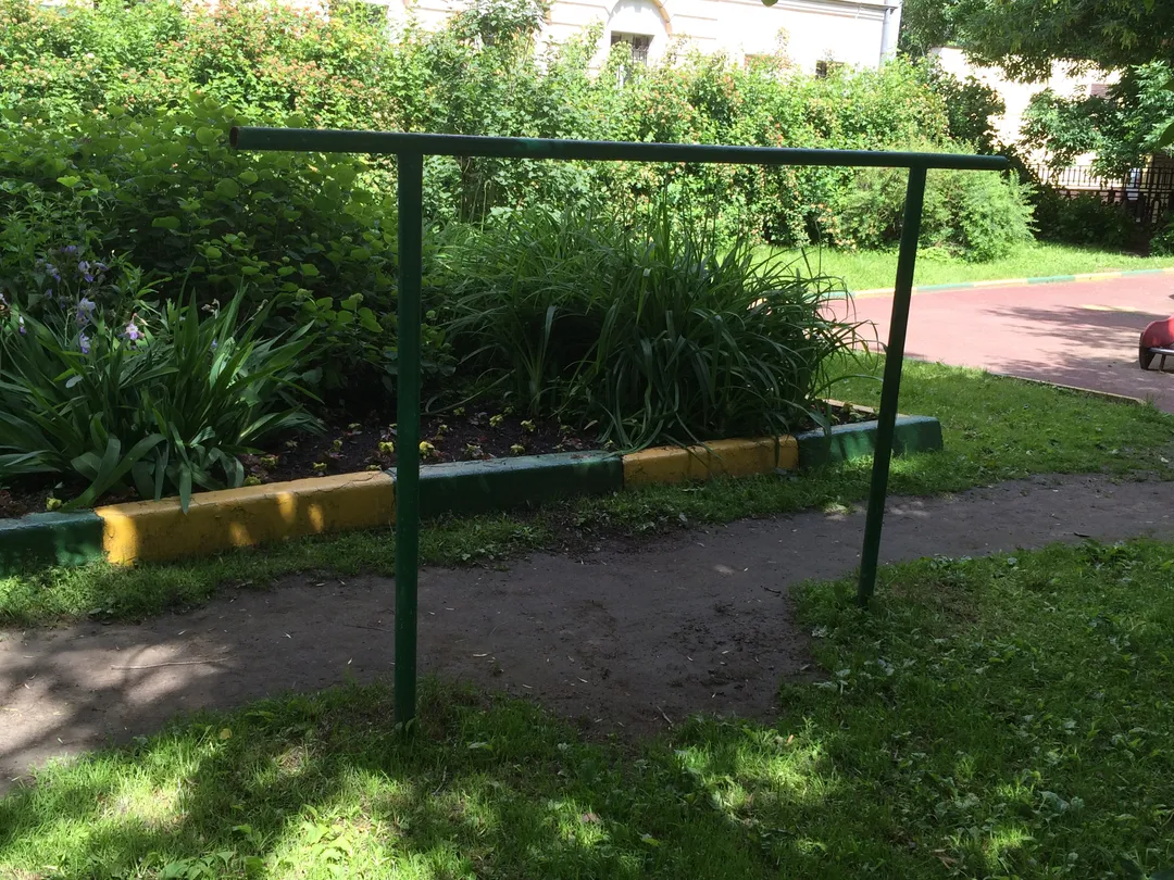 Barra de Dominadas en Calisthenics Park at Петровский бульвар, Москва – foto 4 de 4