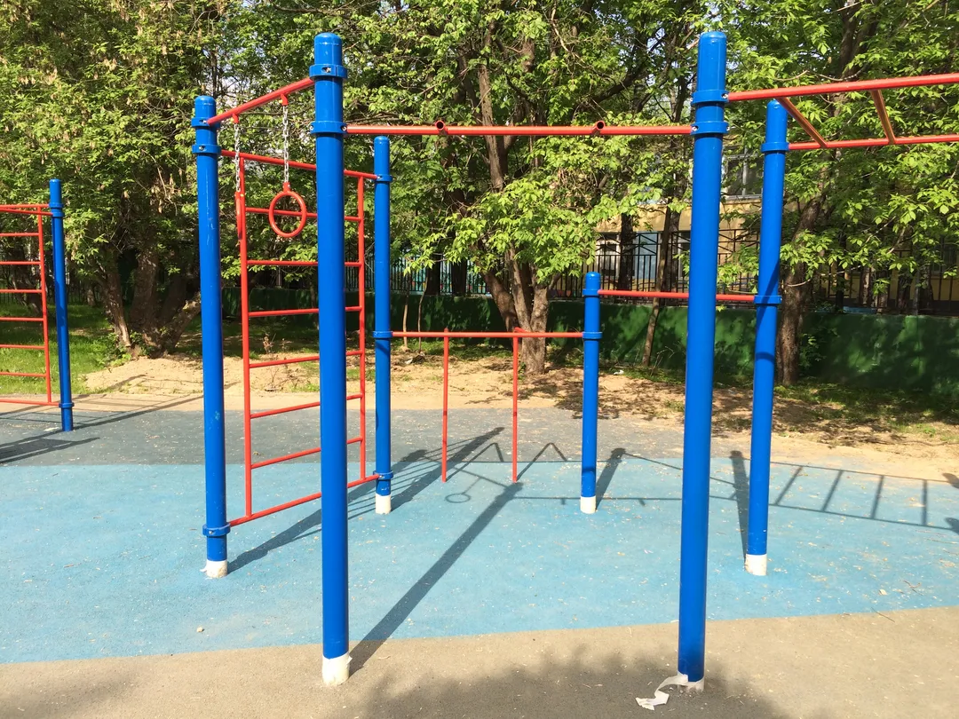 Abs Bench at Calisthenics Park at Большая Академическая улица, Москва #wp1728 – photo 3 of 6