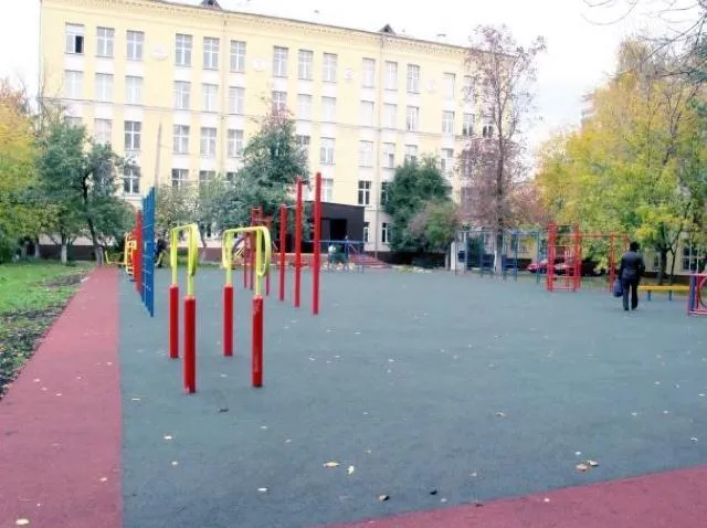 Barra de Dominadas en Calisthenics Park at 3-я Новоостанкинская улица, Москва – foto 1 de 1