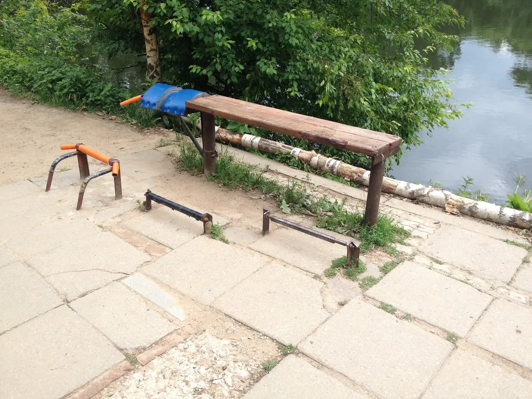 Barras Paralelas en Calisthenics Park at Санаторная аллея, Москва – foto 1 de 4