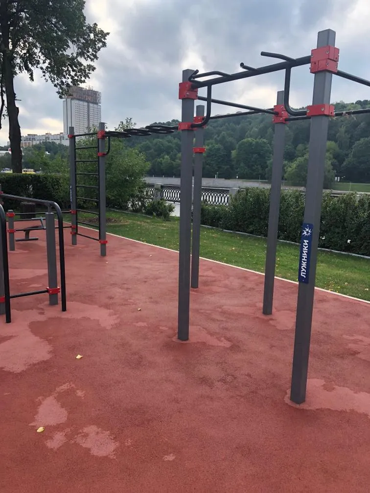 Spalier la Calisthenics Park at Лужнецкая набережная, Москва – fotografia 2 din 7