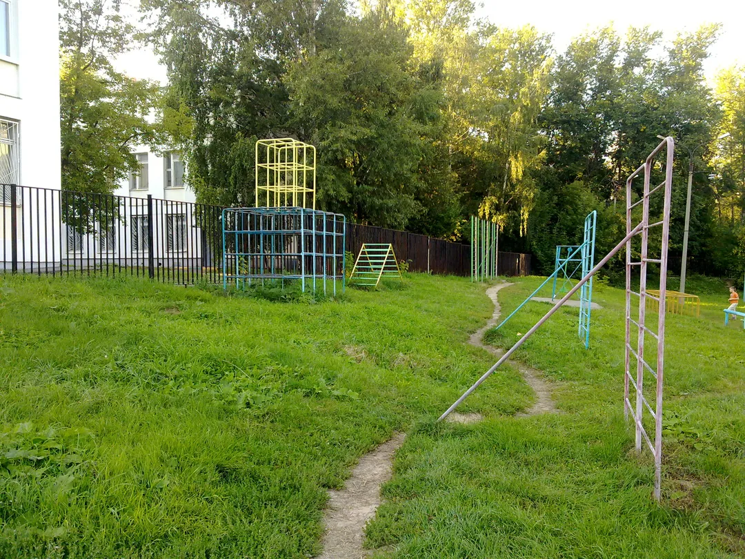 Barre de traction à Calisthenics Park at Вяземская улица, Москва – photo 7 sur 8