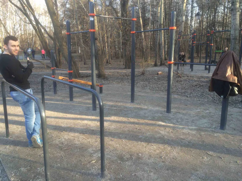 Spalier la Calisthenics Park at 2-й Лучевой просек, Москва – fotografia 2 din 2