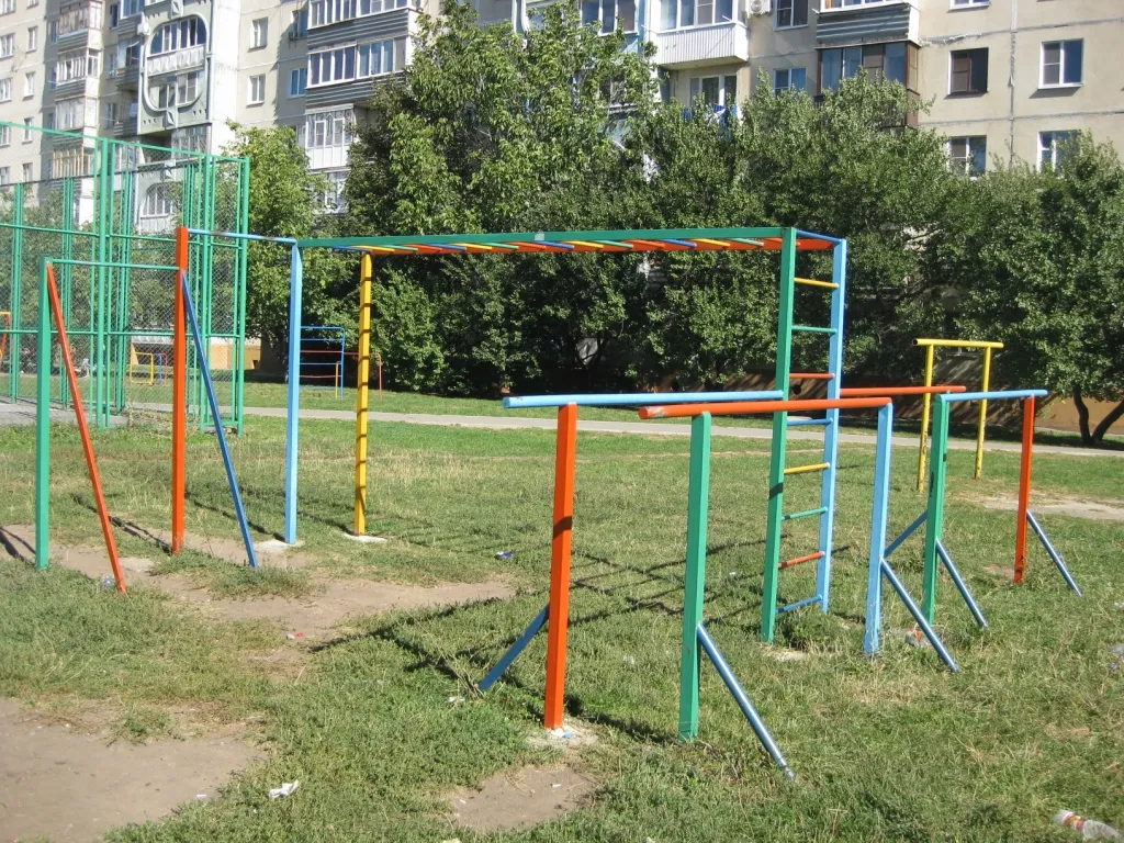 Barre de traction à Calisthenics Park at улица Бруснева, Ставрополь – photo 3 sur 3