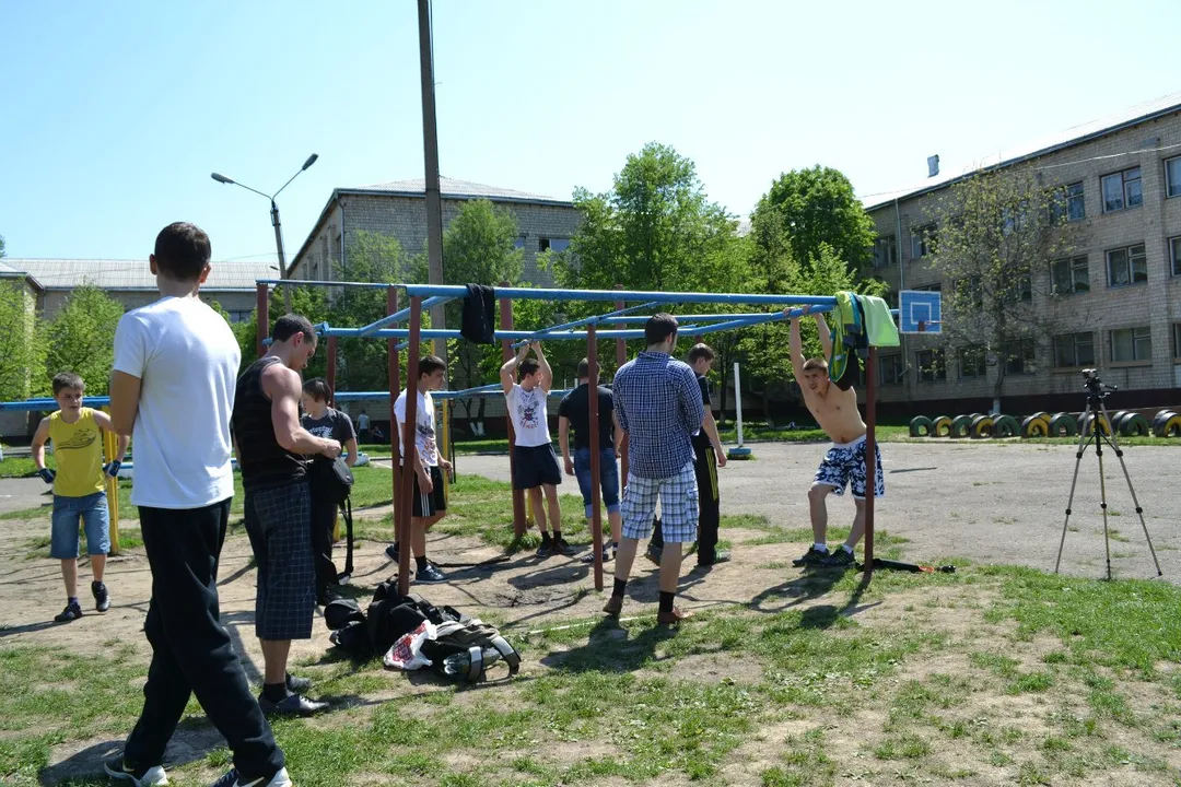 Рукохід на майданчику Calisthenics Park at Південно-Кільцева вулиця, Чернівці – фото 2 з 4