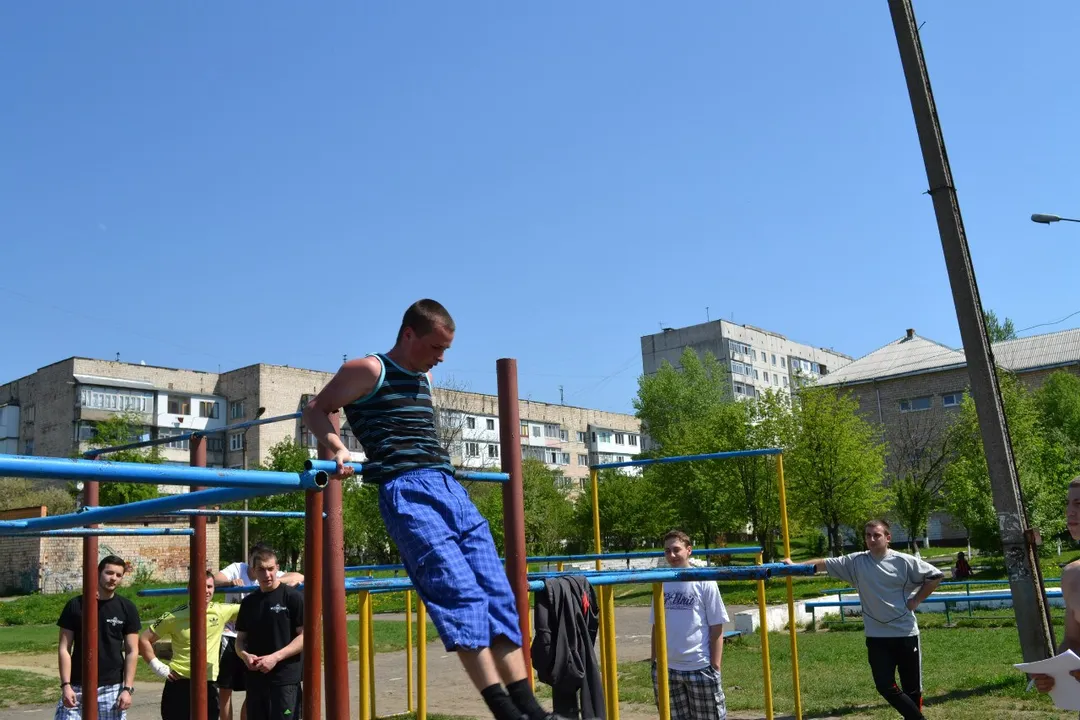 Турнік на майданчику Calisthenics Park at Південно-Кільцева вулиця, Чернівці – фото 3 з 4