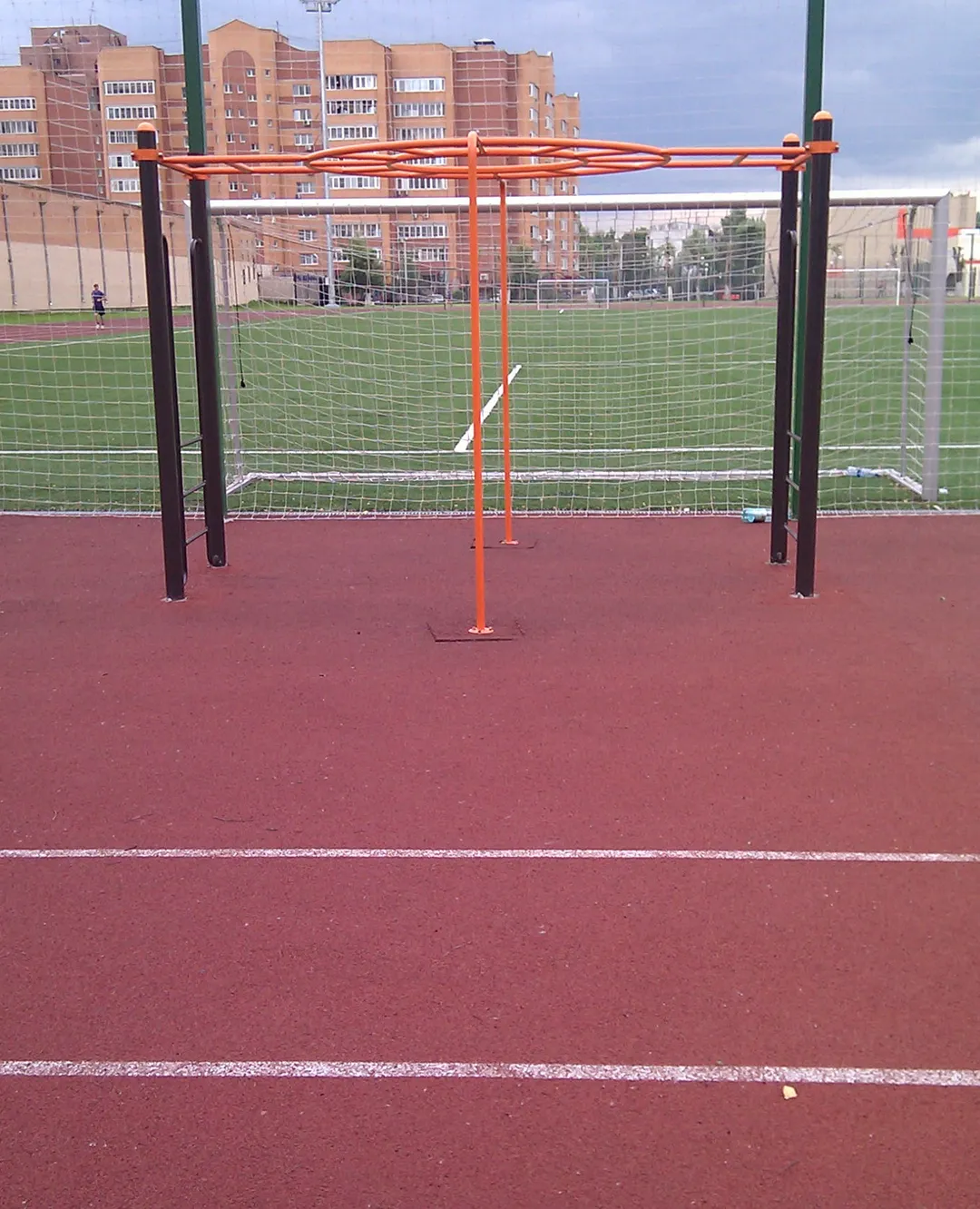 Klimmzugstange bei Calisthenics Park at Школьная улица, Балашиха – Foto 3 von 3