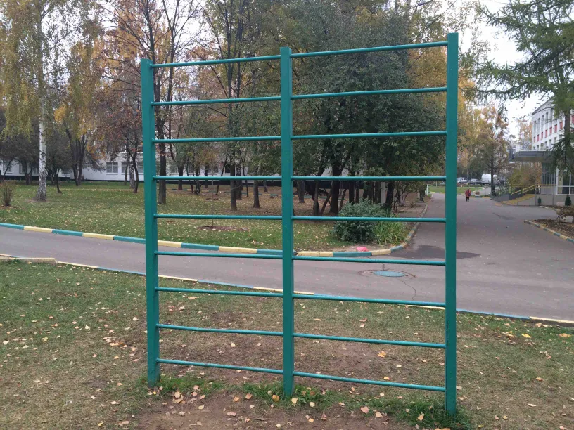Barras Paralelas en Calisthenics Park at Шипиловская улица, Москва #wp1787 – foto 1 de 3