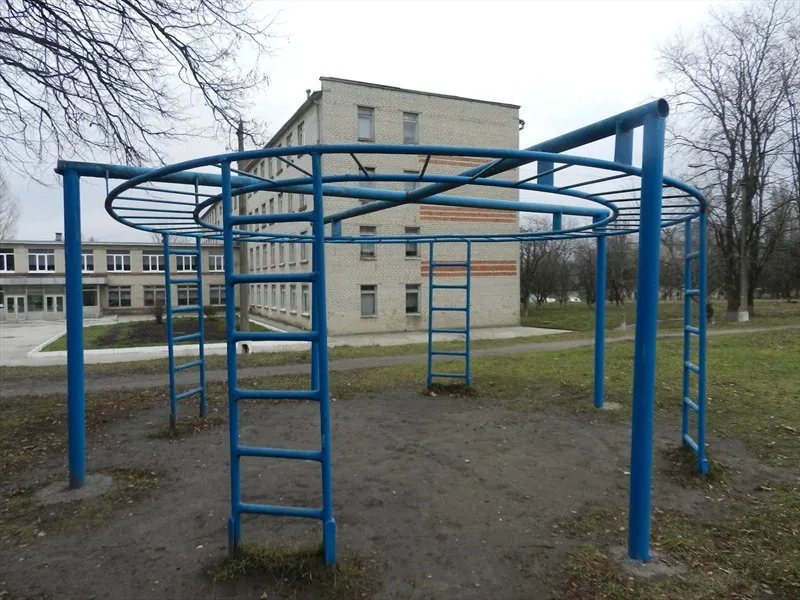 Barre de traction à Calisthenics Park at Курская улица, Железногорск – photo 3 sur 5