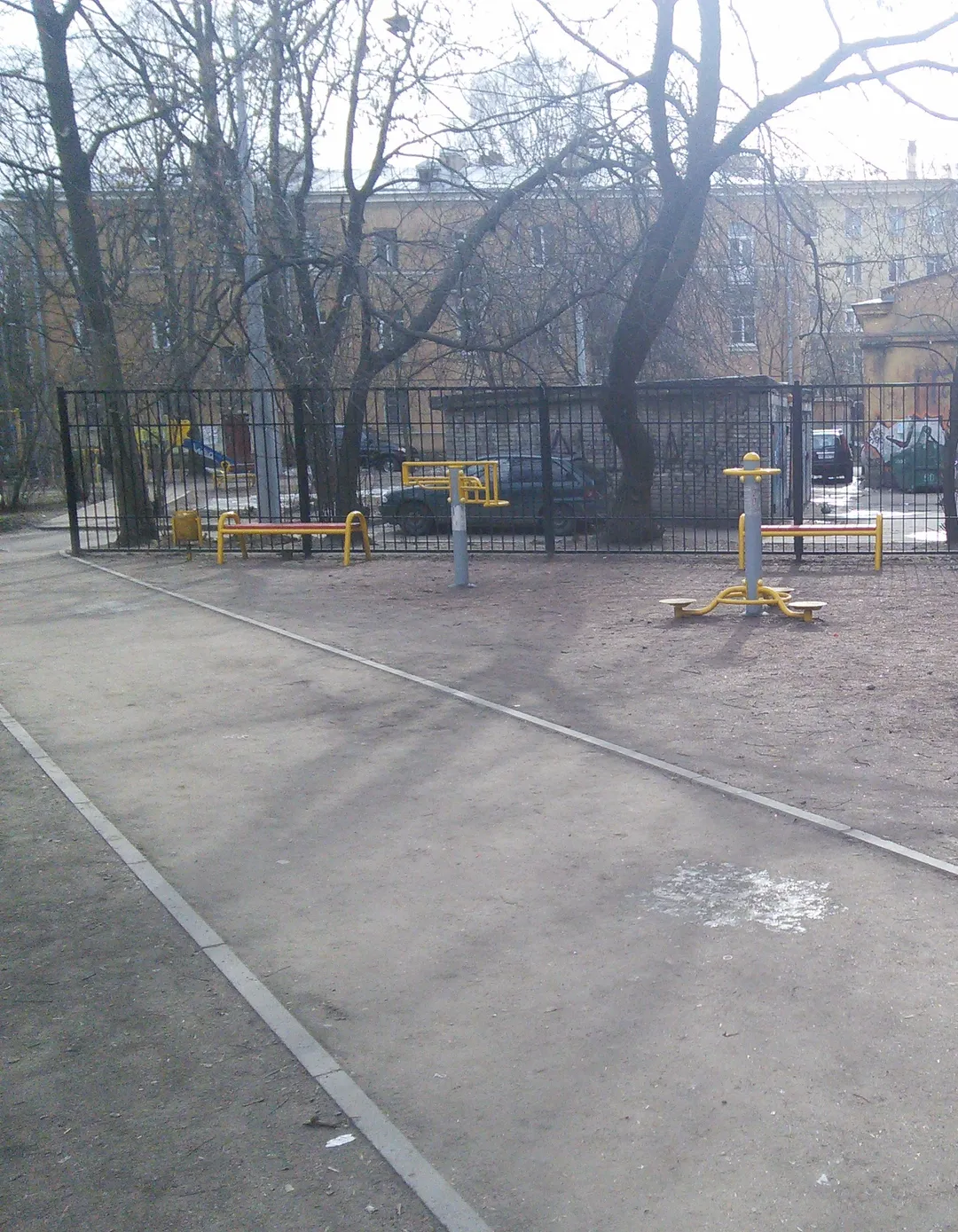 Sci di fondo presso Calisthenics Park at Павловская улица, Санкт-Петербург – foto 7 di 8