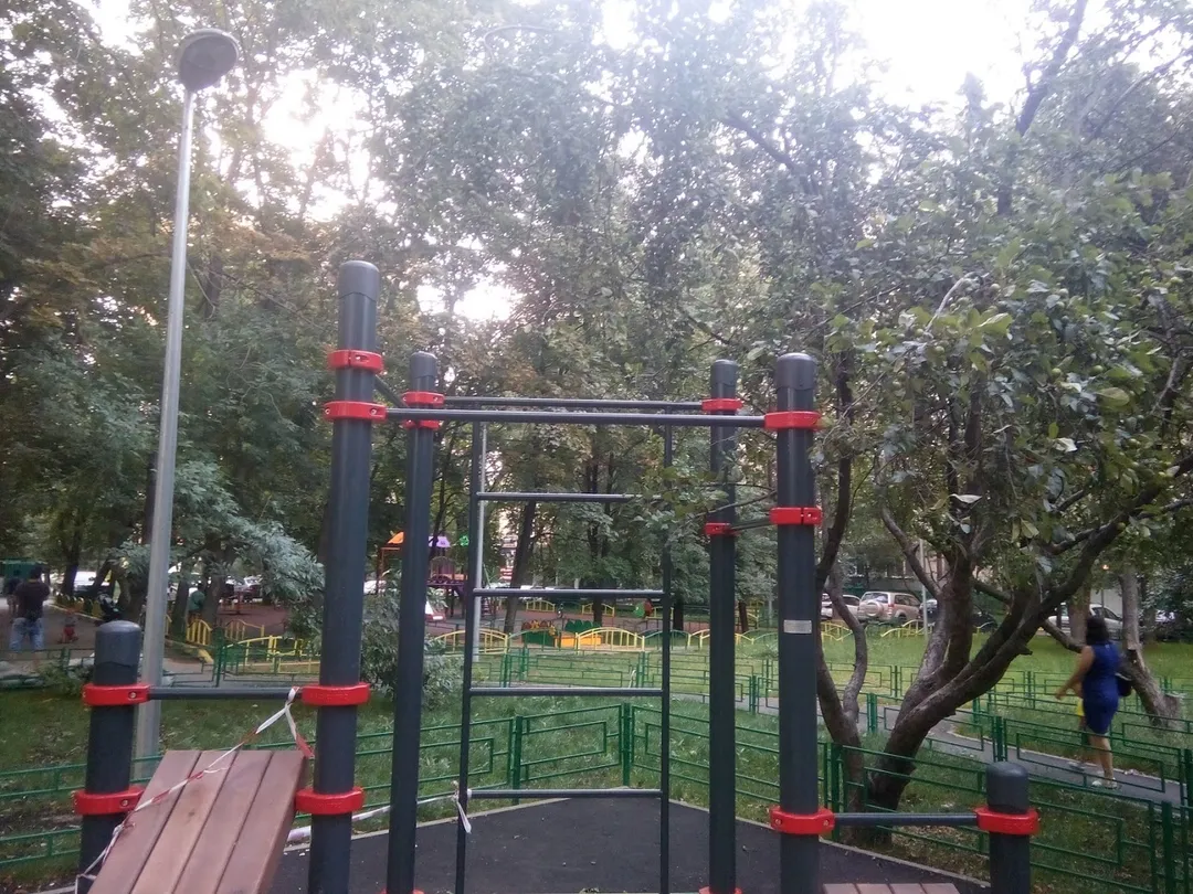 Barra de Flexiones en Calisthenics Park at Большая Академическая улица, Москва #wp1794 – foto 4 de 7