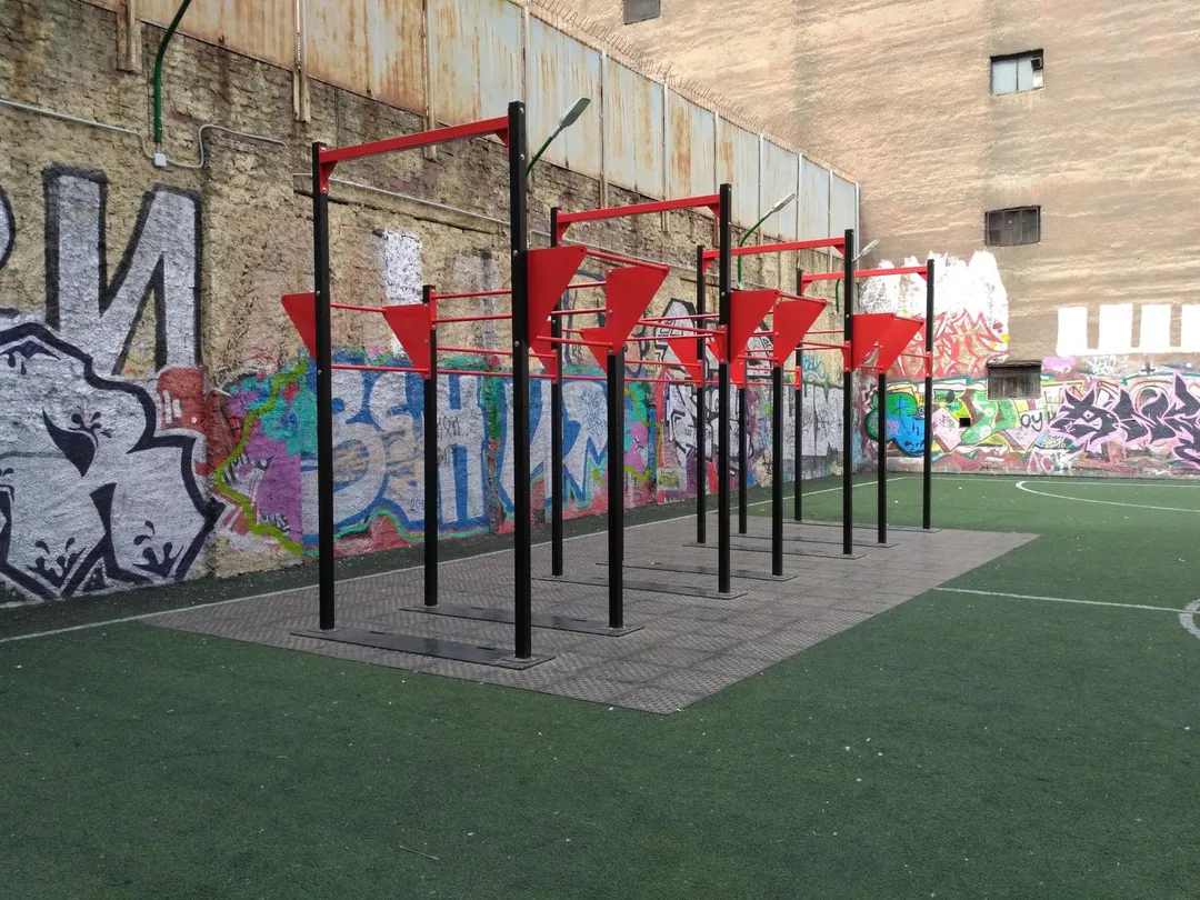 Monkey Bars la Calisthenics Park at Гатчинская улица, Санкт-Петербург – fotografia 6 din 9