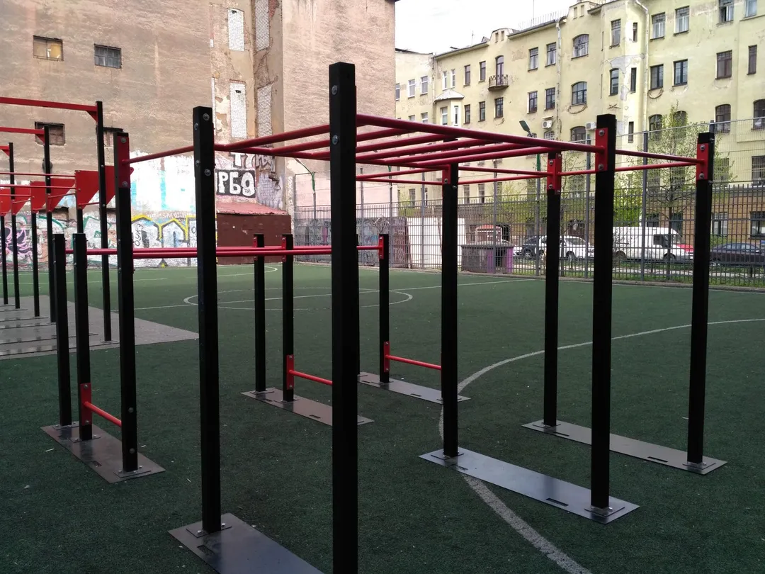 Monkey Bars la Calisthenics Park at Гатчинская улица, Санкт-Петербург – fotografia 3 din 9
