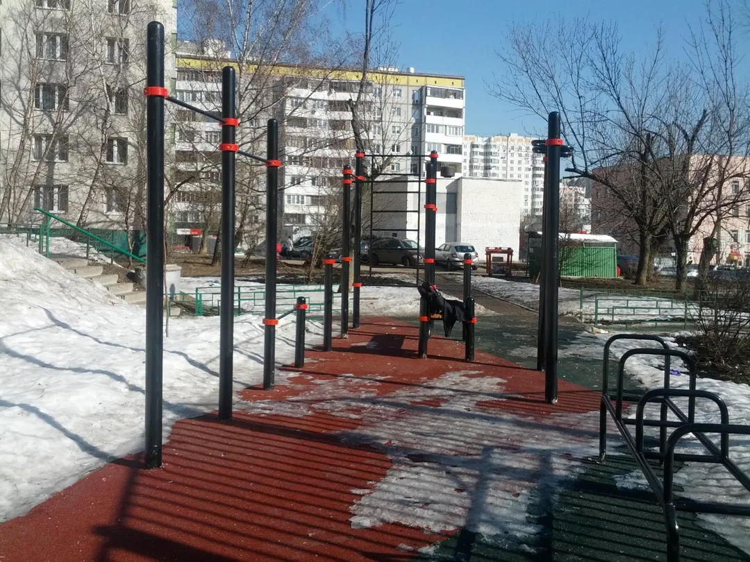 Barra de Dominadas en Calisthenics Park at Клинская улица, Москва – foto 1 de 2