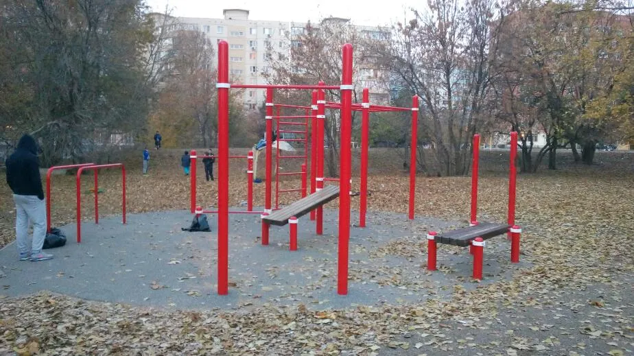 Barra de Dominadas en Calisthenics Park at улица Ерёменко, Ростов-на-Дону – foto 1 de 1