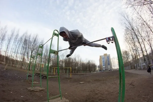 Monkey bar presso Calisthenics Park at улица Воровского, Киров – foto 3 di 3